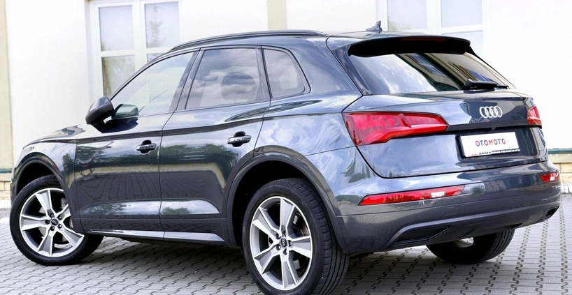 Audi Q5 cena 139999 przebieg: 88000, rok produkcji 2018 z Brusy małe 407